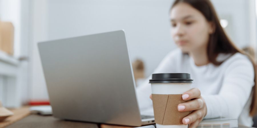 o que é modelo de trabalho híbrido